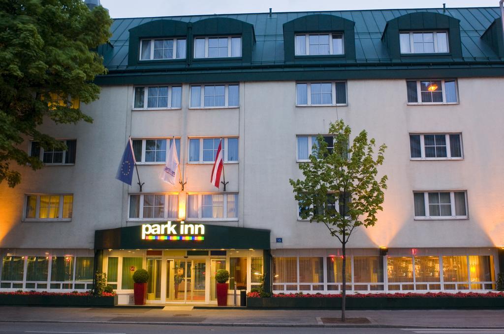 Park Inn By Radisson Uno City Wien Eksteriør bilde